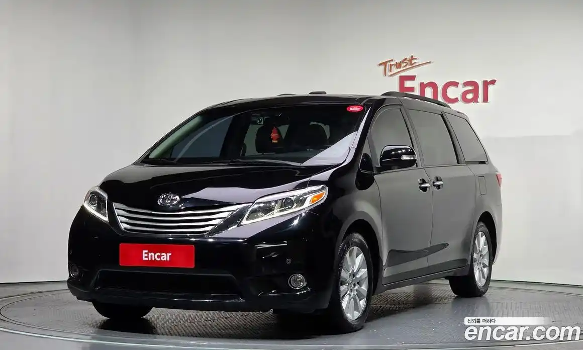 Toyota Sienna 2015 3.5 Автомат в Москве № 302638, фото 4