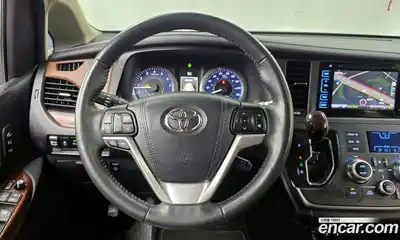 Toyota Sienna 2015 3.5 Автомат в Москве № 302638, миниатюра 10