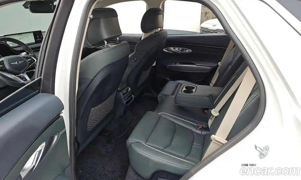 Genesis GV70 2022 0.1 Автомат в Москве № 322778, фото 11