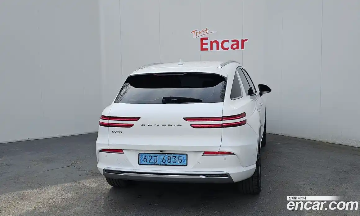 Genesis GV70 2022 0.1 Автомат в Москве № 322778, фото 6