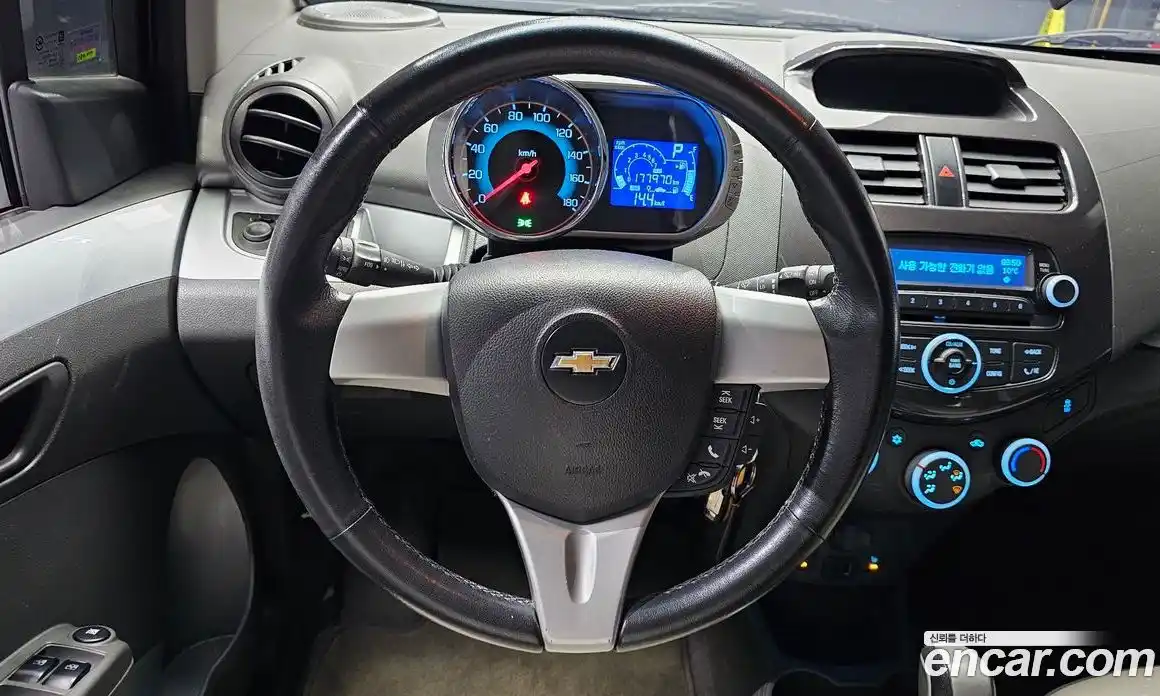 Chevrolet Spark 2014 1.0 Автомат в Москве № 332846, фото 9