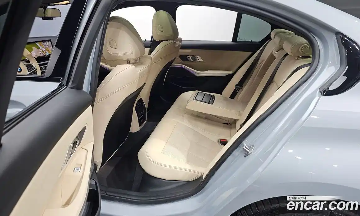 BMW 3-Series 2024 2.0 Автомат в Москве № 334880, фото 2