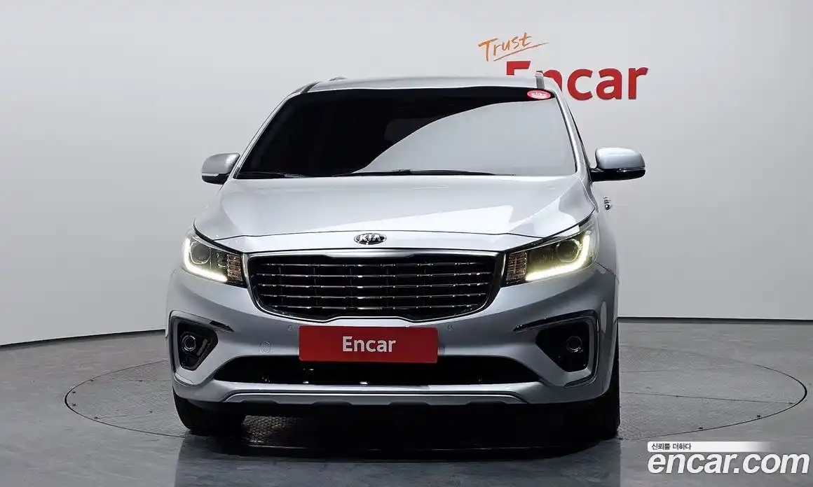 Kia Canival 2019 2.2 Автомат в Москве № 337145, фото 15