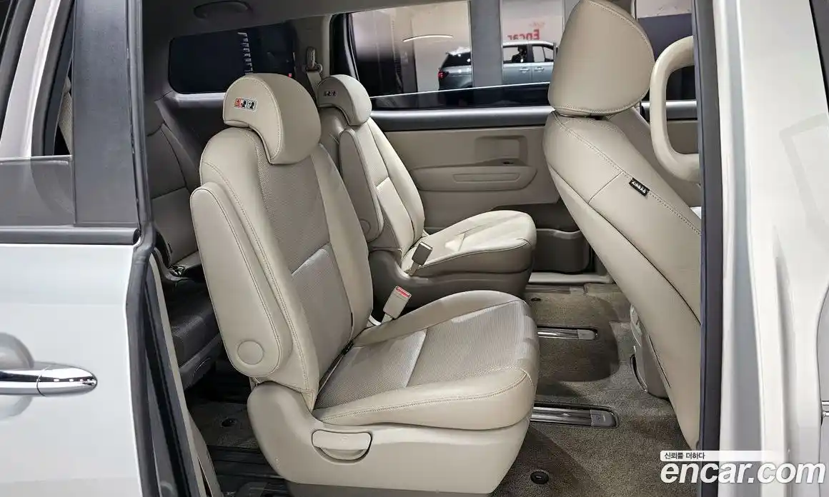 Kia Canival 2019 2.2 Автомат в Москве № 337145, фото 18