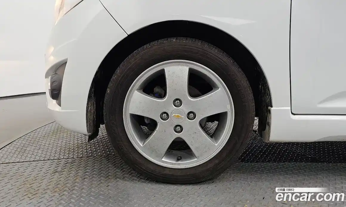 Chevrolet Spark 2012 1.0 Автомат в Москве № 39931, фото 11