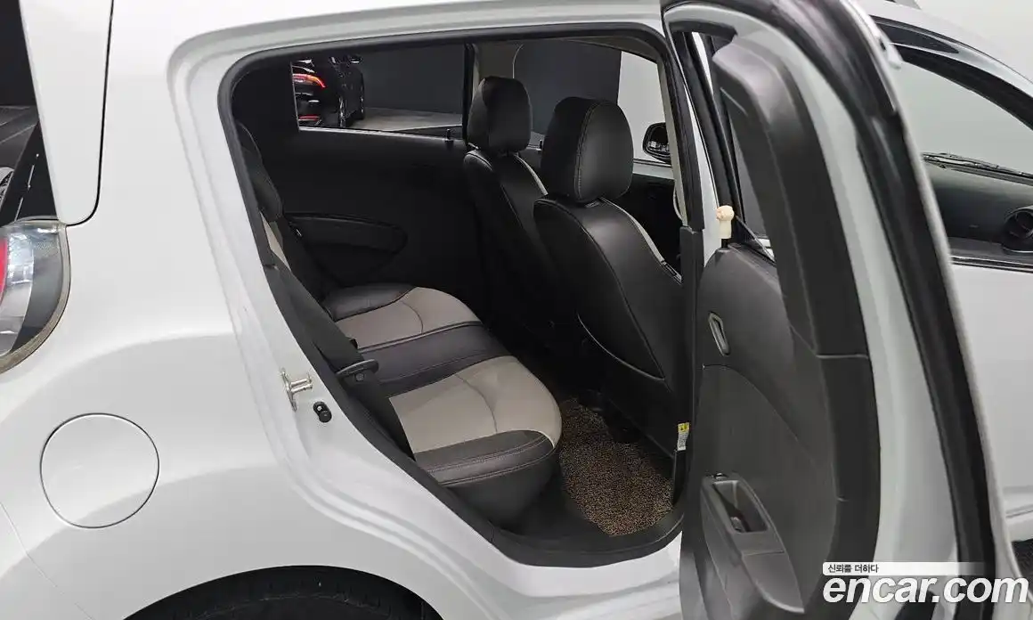 Chevrolet Spark 2012 1.0 Автомат в Москве № 39931, фото 20