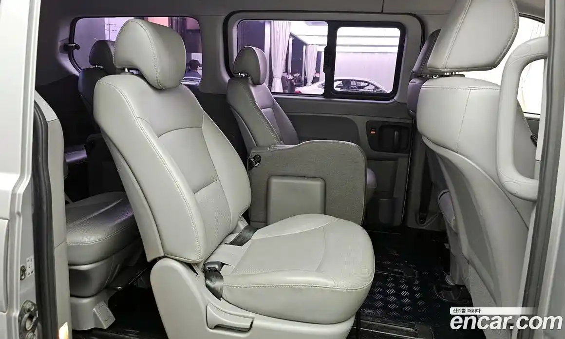 Hyundai Starex 2017 2.4 Автомат в Москве № 43549, фото 14