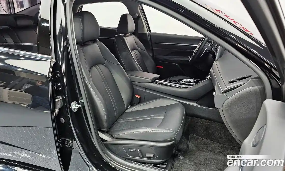 Hyundai Sonata 2022 2.0 Автомат в Москве № 48195, фото 20