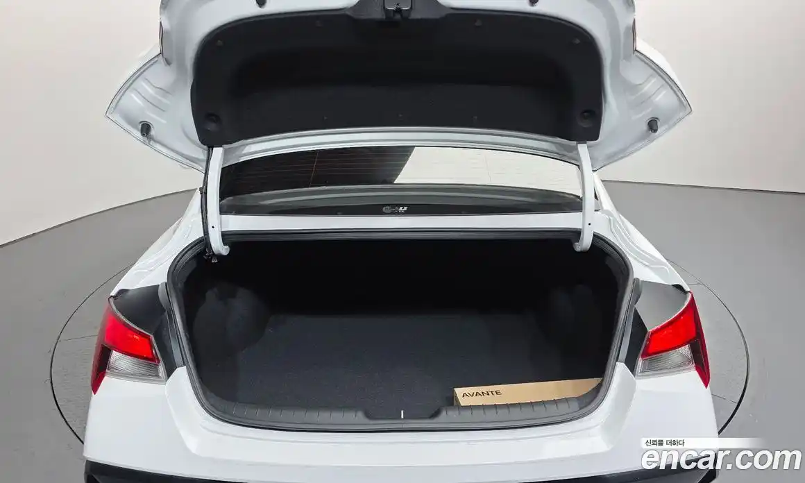 Hyundai Avante 2024 1.6 Автомат в Москве № 86907, фото 16