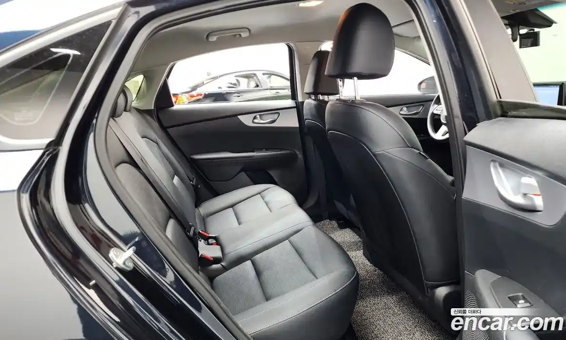 Kia K3 2022 1.6 Автомат в Москве № 9786, фото 4