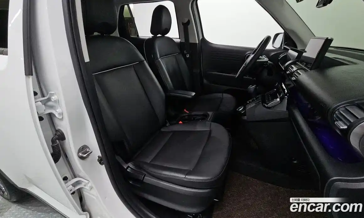 Hyundai Casper 2022 1.0 Автомат в Москве № 108112, фото 12