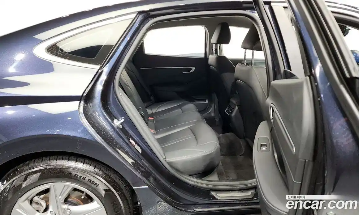 Hyundai Sonata 2022 2.0 Автомат в Москве № 110639, фото 5