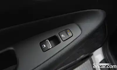 Hyundai Santa Fe 2022 2.5 Автомат в Москве № 112971, миниатюра 9