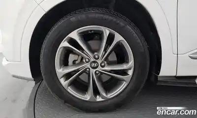 Hyundai Santa Fe 2020 2.0 Автомат в Москве № 114854, миниатюра 3