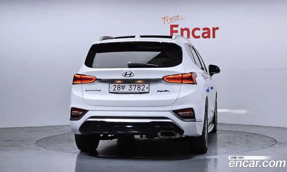 Hyundai Santa Fe 2020 2.0 Автомат в Москве № 114854, фото 5