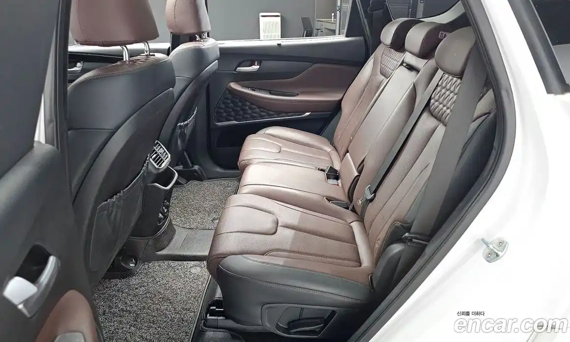 Hyundai Santa Fe 2020 2.0 Автомат в Москве № 114854, фото 8