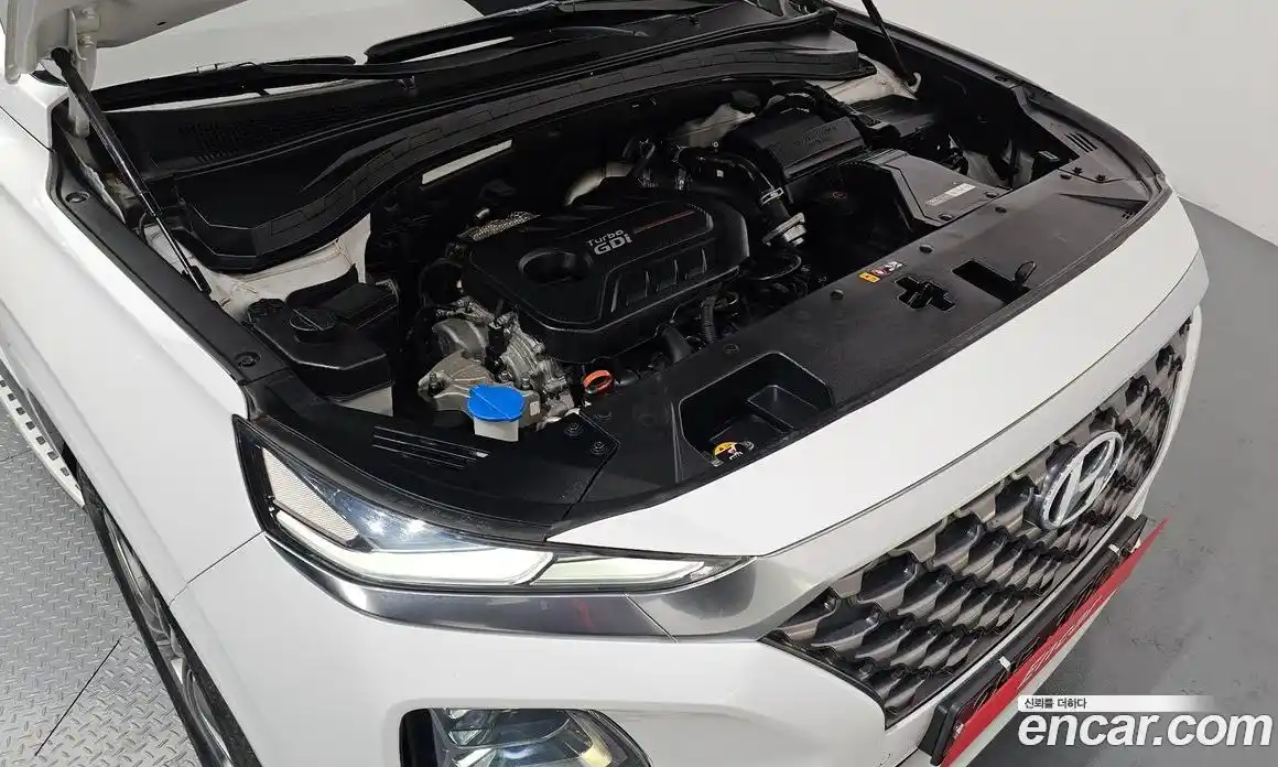 Hyundai Santa Fe 2020 2.0 Автомат в Москве № 114854, фото 9