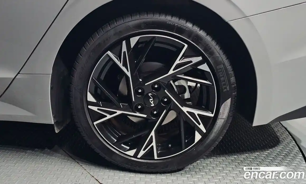 Kia K5 2024 2.0 Автомат в Москве № 115238, фото 1