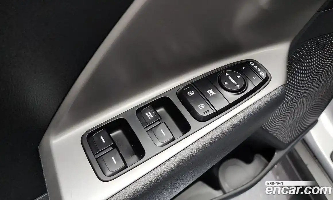 Kia Niro 2023 0.2 Автомат в Москве № 116946, фото 11