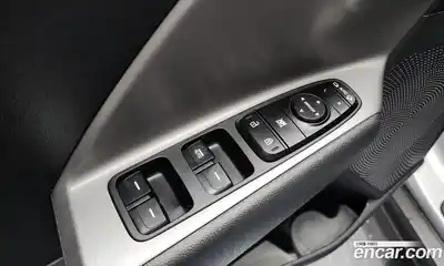 Kia Niro 2023 0.2 Автомат в Москве № 116946, миниатюра 11