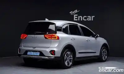 Kia Niro 2023 0.2 Автомат в Москве № 116946, миниатюра 12