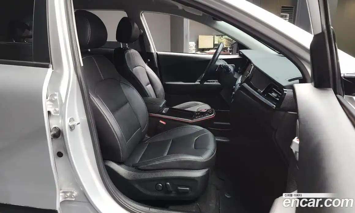 Kia Niro 2023 0.2 Автомат в Москве № 116946, фото 15