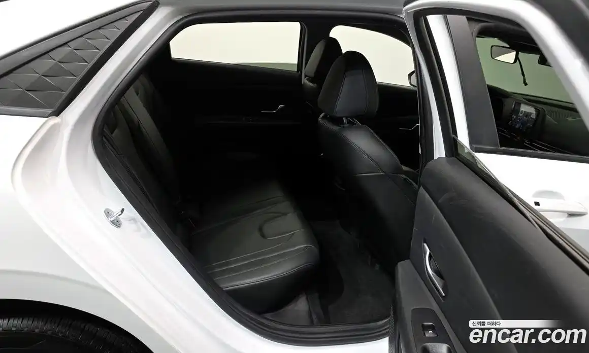 Hyundai Avante 2021 1.6 Автомат в Москве № 118318, фото 5