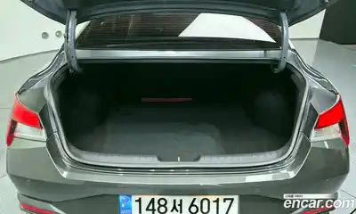 Hyundai Avante 2023 1.6 Автомат в Москве № 119040, миниатюра 11