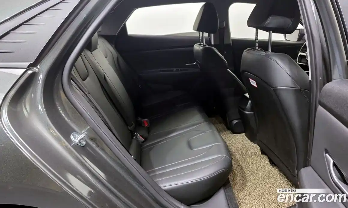 Hyundai Avante 2023 1.6 Автомат в Москве № 119040, фото 7