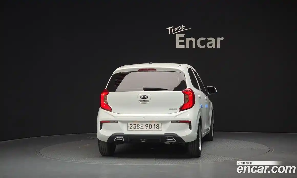 Kia Morning 2021 1.0 Автомат в Москве № 120656, фото 11