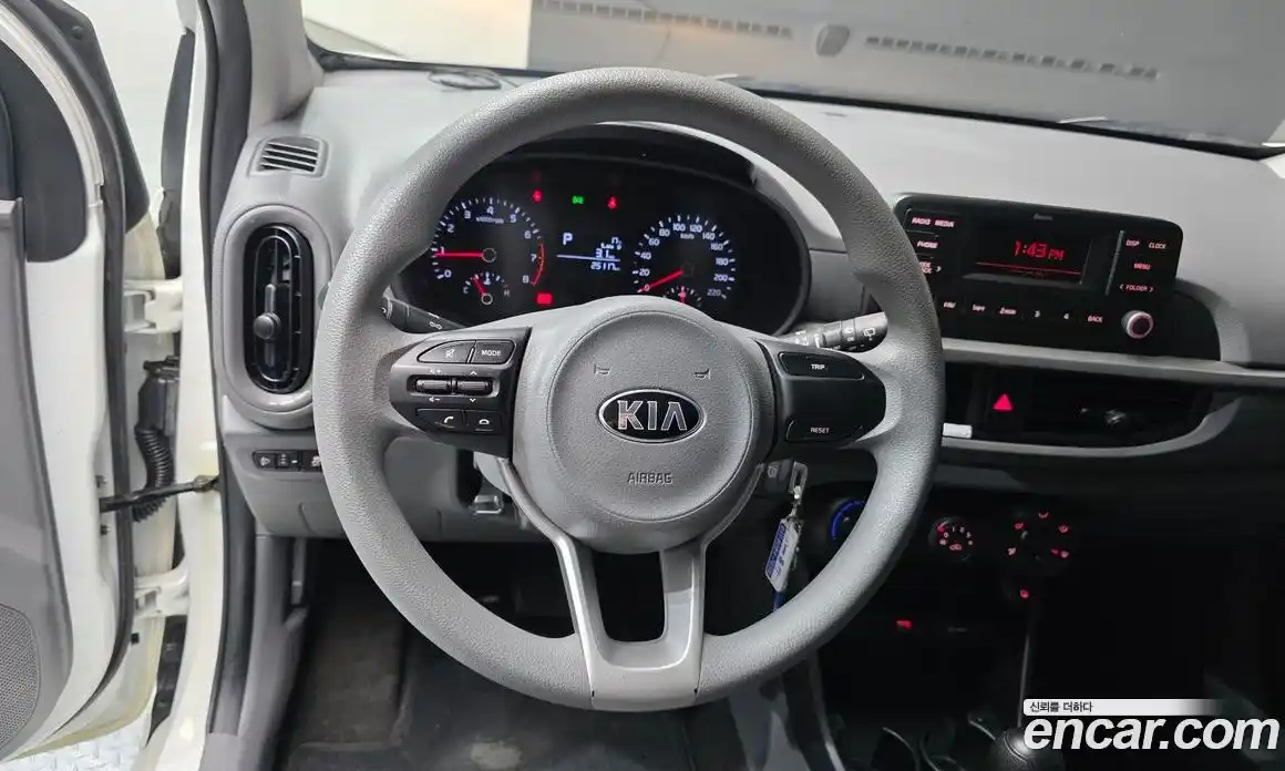 Kia Morning 2021 1.0 Автомат в Москве № 120656, фото 14