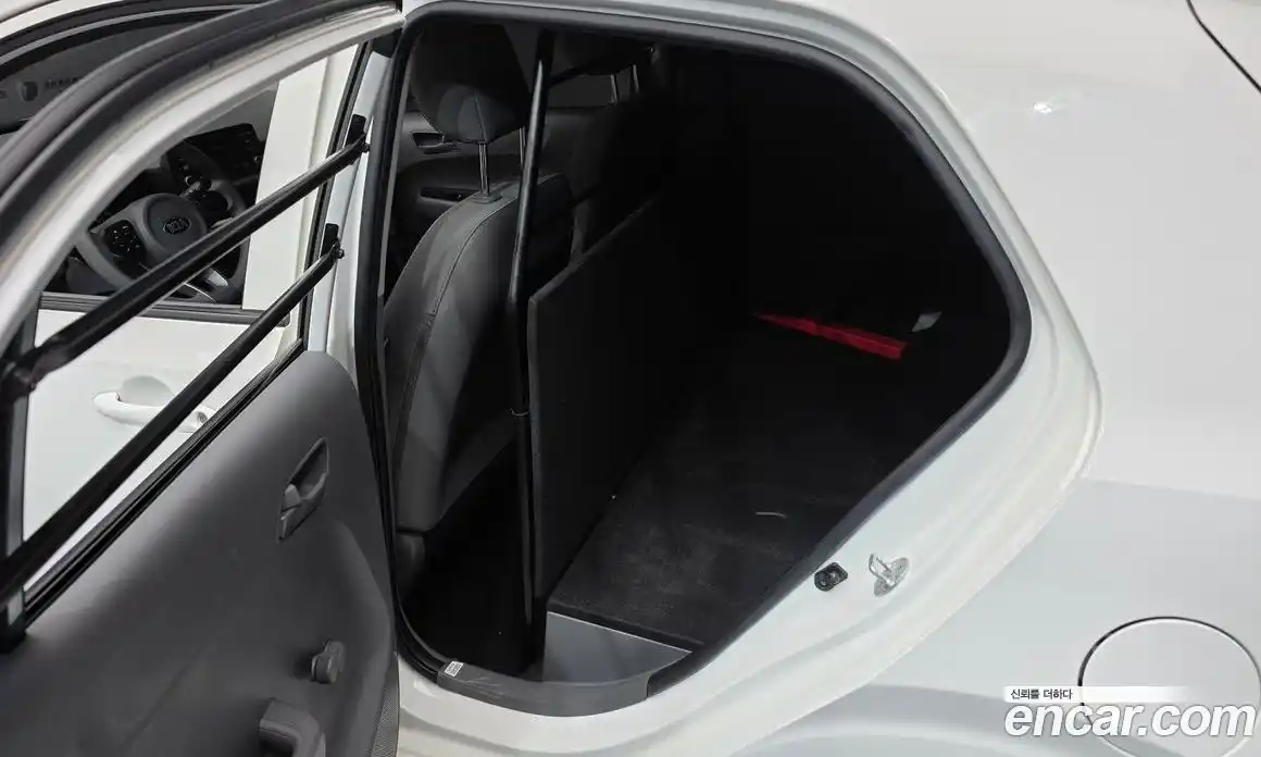 Kia Morning 2021 1.0 Автомат в Москве № 120656, фото 20