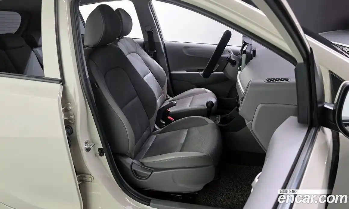 Kia Morning 2021 1.0 Автомат в Москве № 124173, фото 7