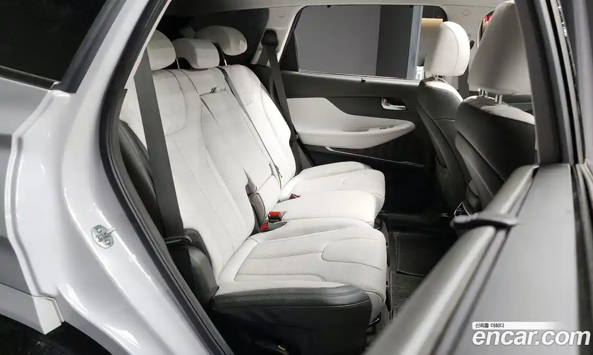 Hyundai Santa Fe 2021 2.5 Автомат в Москве № 125404, фото 14