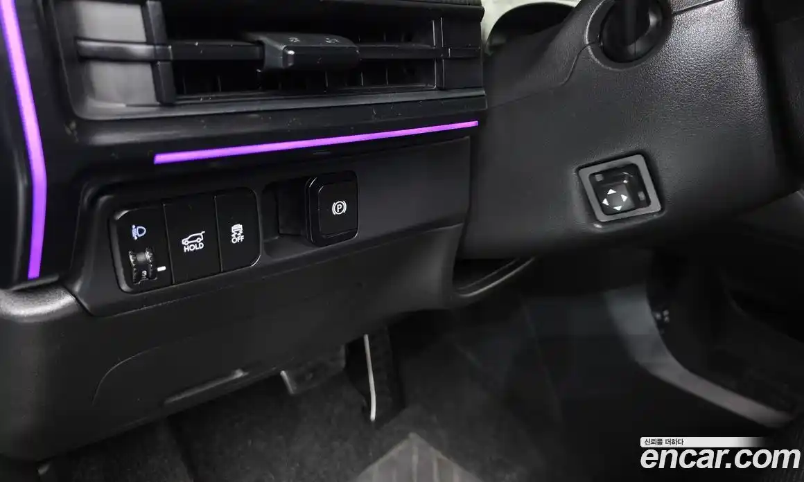 Hyundai Santa Fe 2024 1.6 Автомат в Москве № 126638, фото 16