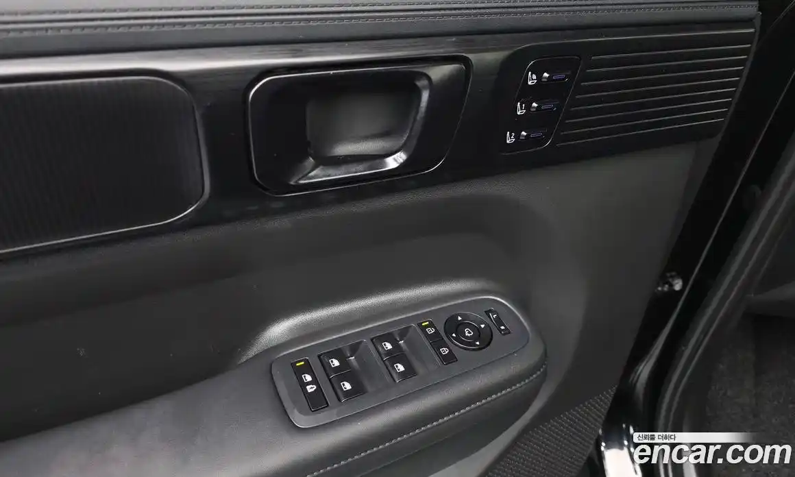 Hyundai Santa Fe 2024 1.6 Автомат в Москве № 126638, фото 19