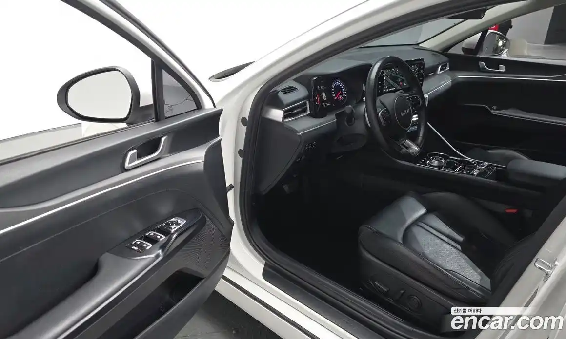 Kia K5 2022 2.0 Автомат в Москве № 132111, фото 11