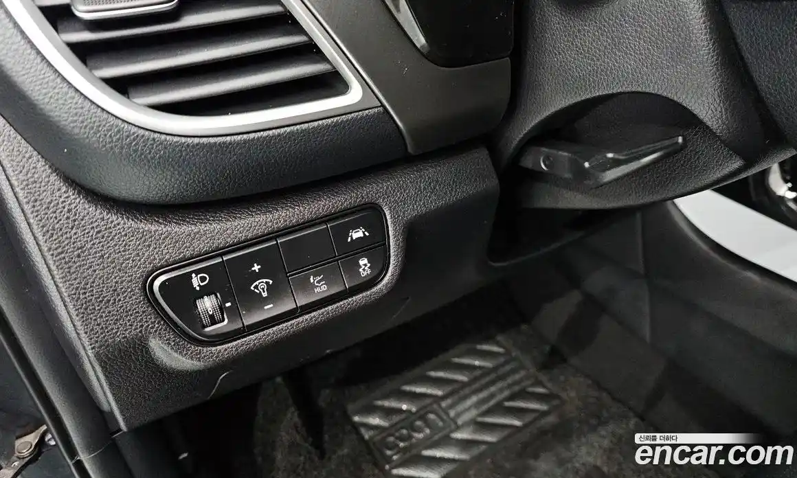 Kia Seltos 2023 1.6 Автомат в Москве № 132264, фото 17