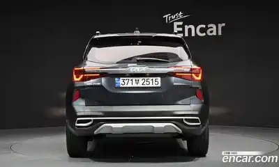 Kia Seltos 2023 1.6 Автомат в Москве № 132264, миниатюра 2