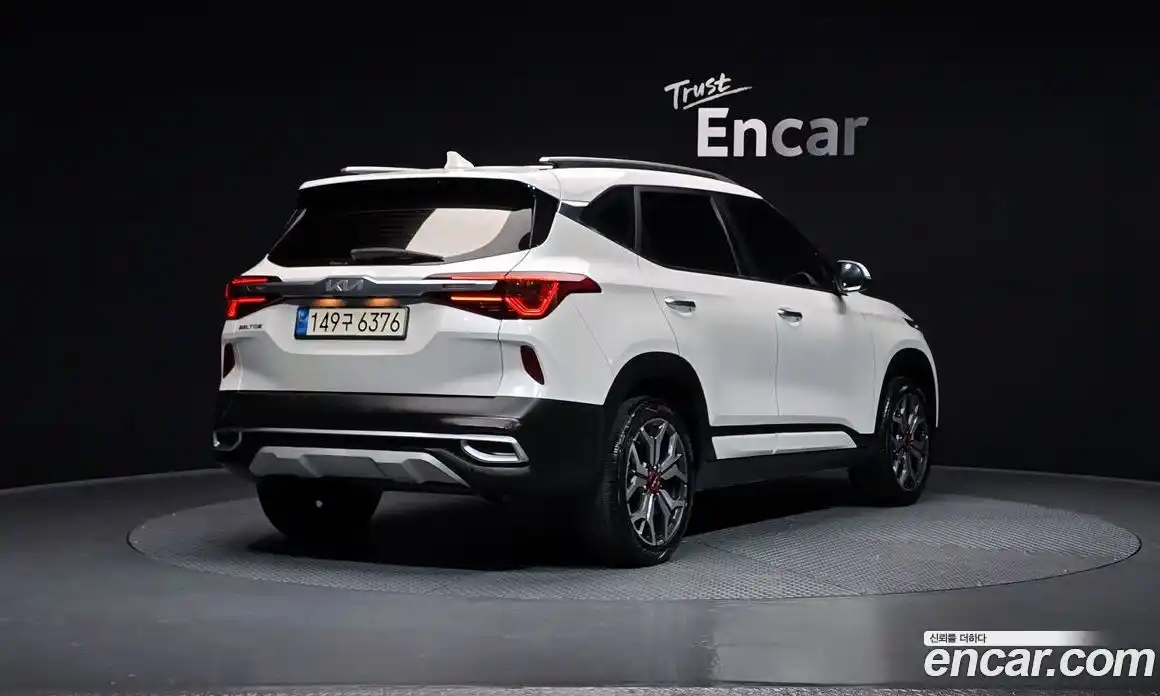 Kia Seltos 2023 1.6 Автомат в Москве № 132896, фото 11