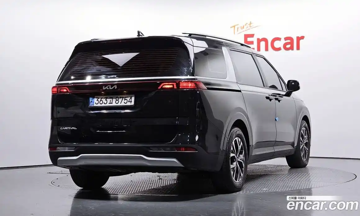 Kia Canival 2022 2.2 Автомат в Москве № 133346, фото 11