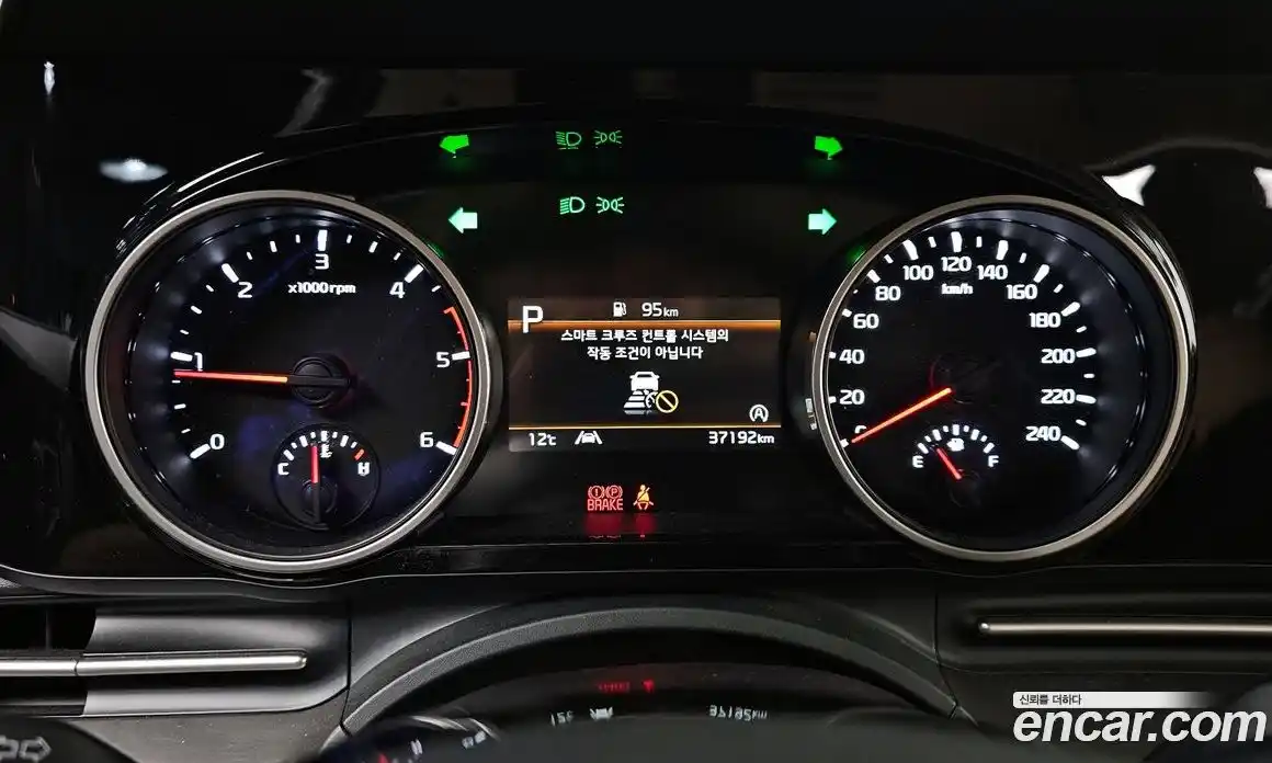 Kia Canival 2022 2.2 Автомат в Москве № 133346, фото 16