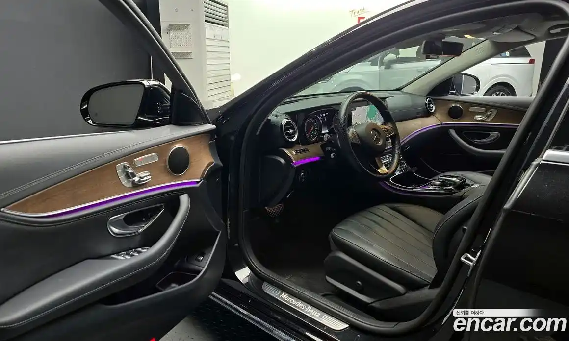 Mercedes-Benz E-Class 2018 1.9 Автомат в Москве № 141782, фото 15