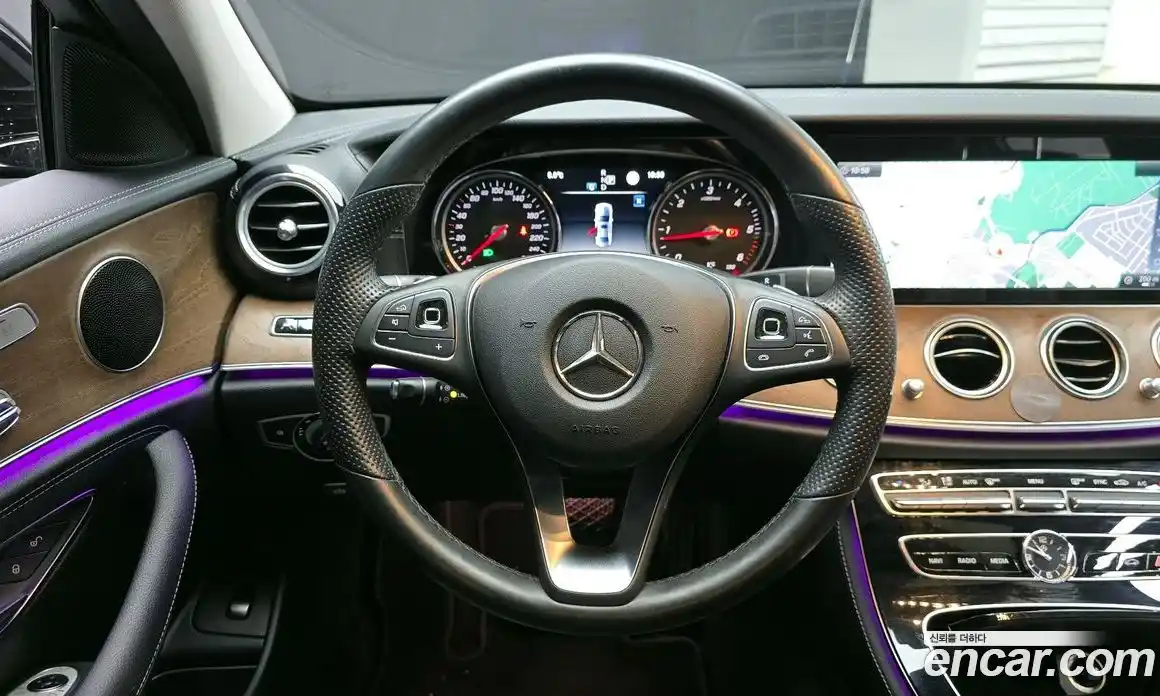 Mercedes-Benz E-Class 2018 1.9 Автомат в Москве № 141782, фото 20