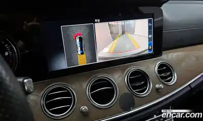 Mercedes-Benz E-Class 2018 1.9 Автомат в Москве № 141782, миниатюра 2