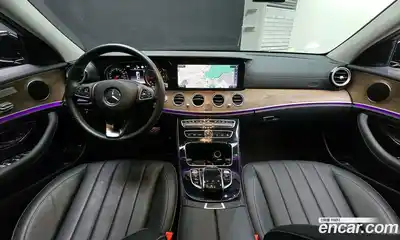 Mercedes-Benz E-Class 2018 1.9 Автомат в Москве № 141782, миниатюра 3