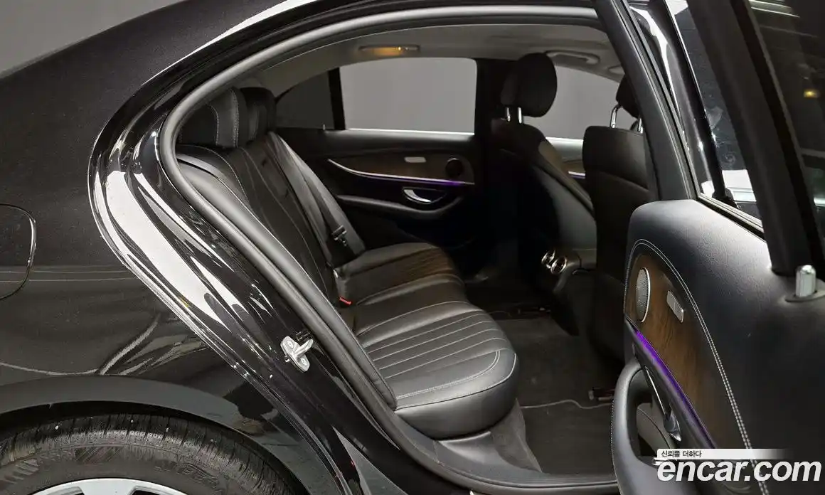 Mercedes-Benz E-Class 2018 1.9 Автомат в Москве № 141782, фото 5