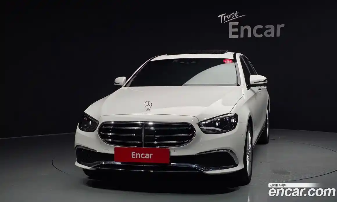 Mercedes-Benz E-Class 2023 1.9 Автомат в Москве № 150928, фото 3