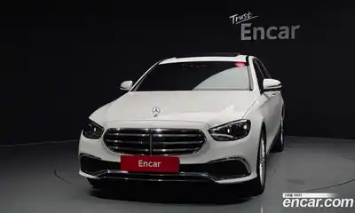 Mercedes-Benz E-Class 2023 1.9 Автомат в Москве № 150928, миниатюра 3