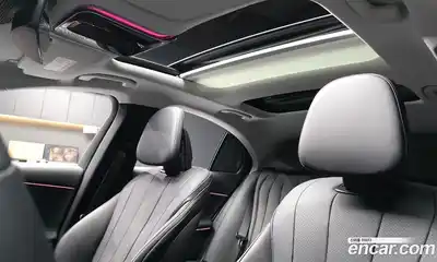 Mercedes-Benz E-Class 2025 2.0 Автомат в Москве № 160109, миниатюра 2